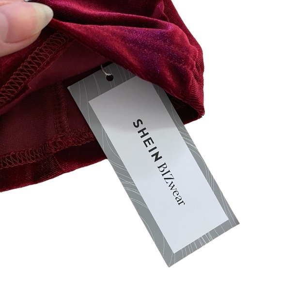 Velvet Sweetheart Neck Lantern Sleeve Top - Picture 5 of 10